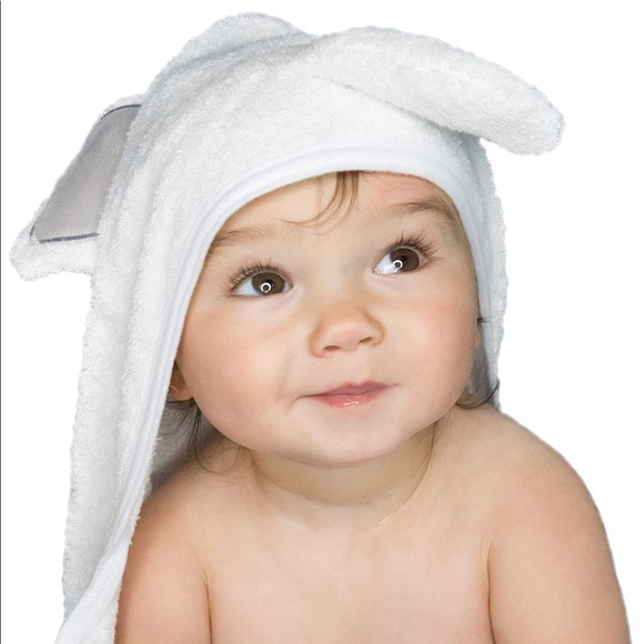 NWOT Cute White Hooded Elephant Baby Towel - Picture 2 of 5